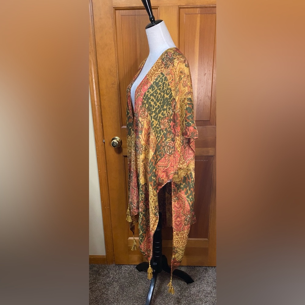 NWT SEDONA FLORAL BOHEMIAN
PATCHWORK KIMONO - Picture 4 of 7